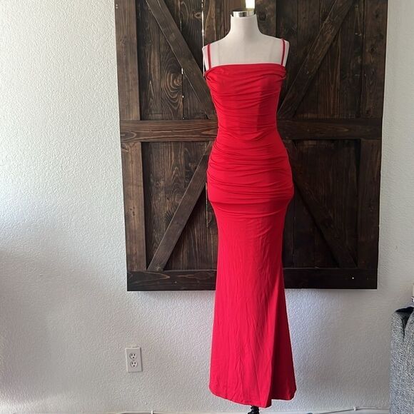 Elegant Sexy Mermaid Trumpet Body Con Long Gown - Picture 3 of 11